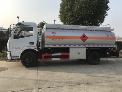 東風多利卡10噸加油車