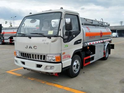 江淮4.2方油罐車
