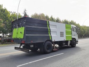 東風天錦10.5方吸塵車