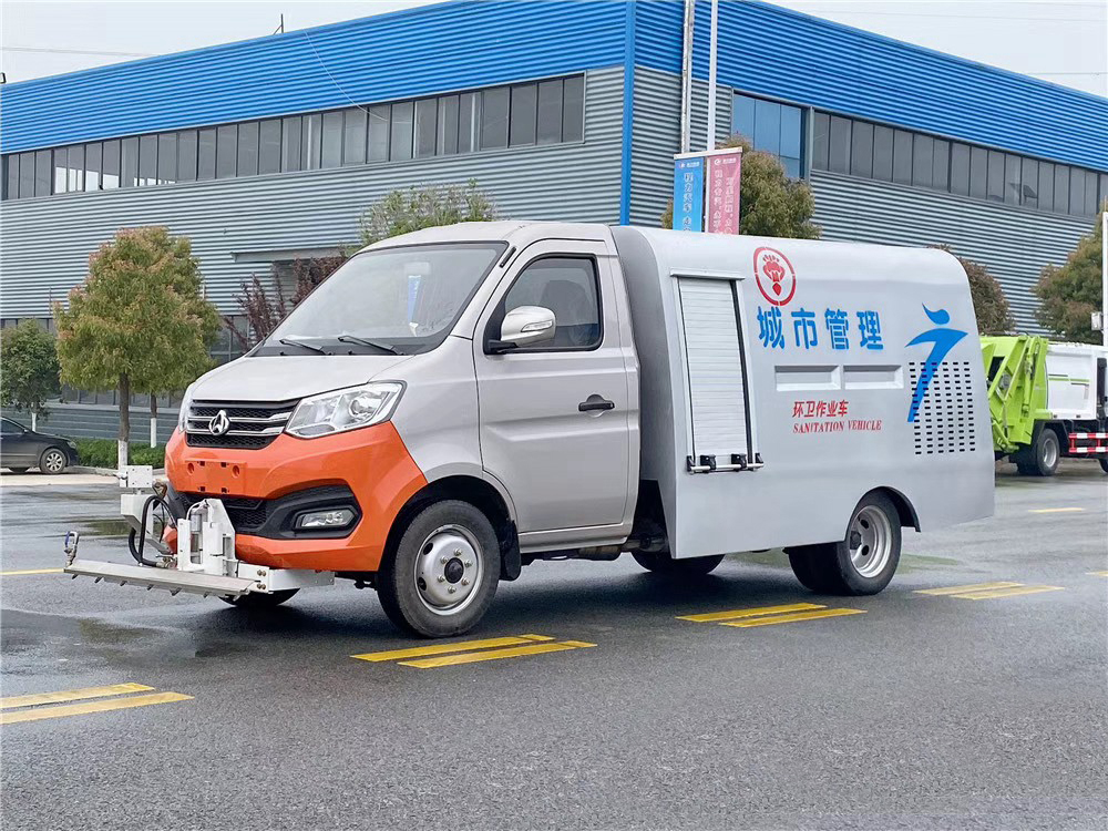 護欄/路面清洗車